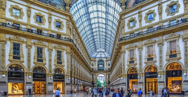 Centrum handlowe w Mediolanie