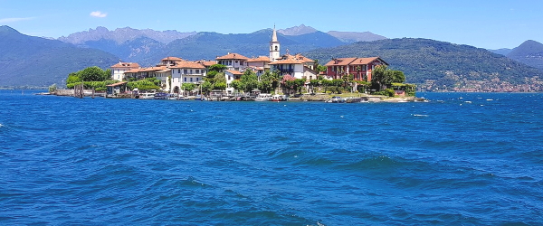 Wyspa na jeziorze Maggiore